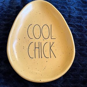 Rae Dunn Easter plate